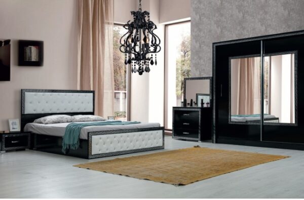 VERSAC BLACK